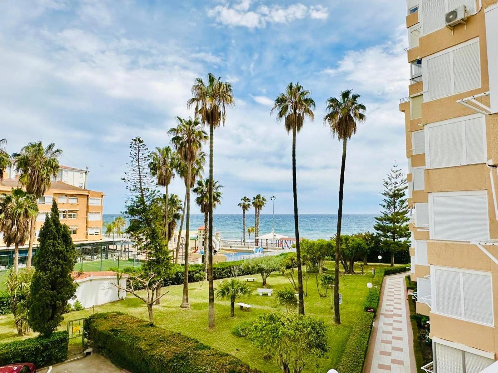 Estudio Pepa Luna Algarrobo Beach Málaga Exterior foto